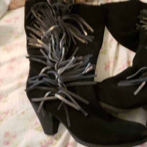 Boots - Picture 1 of 3